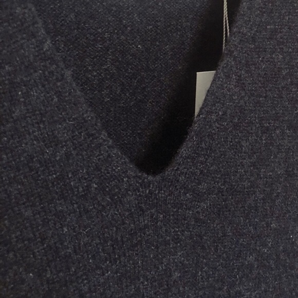 NWT VINCE Wool/Cashmere V-Neck Full Length Sweater Dress Size XS - Picture 9 of 13